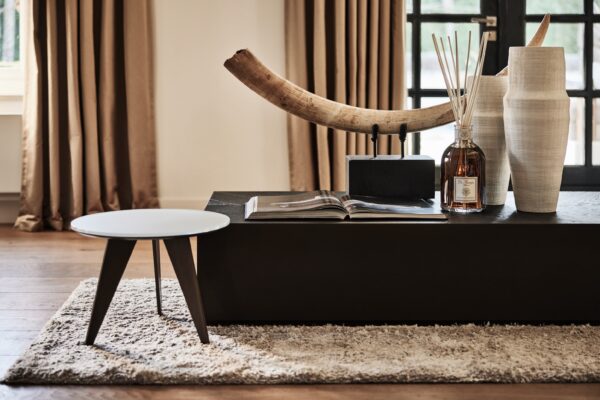 dami luxury interior garnet tafel